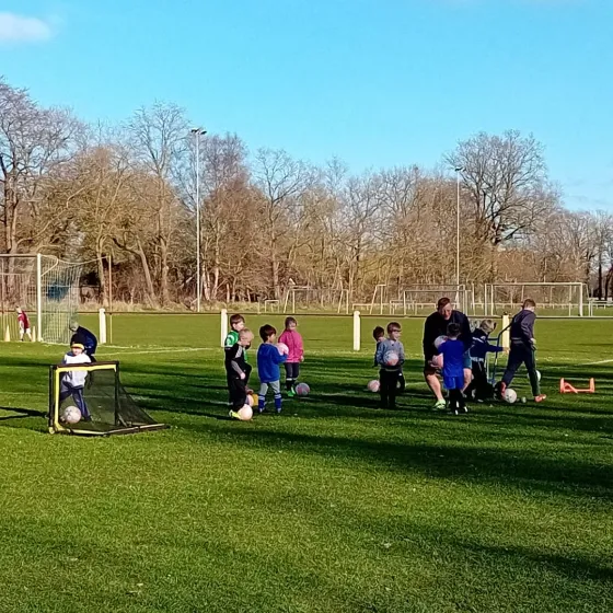 G_JuniorenSVF1 SV Fresena Ihren Kinder spielen altersgerechten Fußball. Wenn Fußball dann beim SV Fresena Ihren