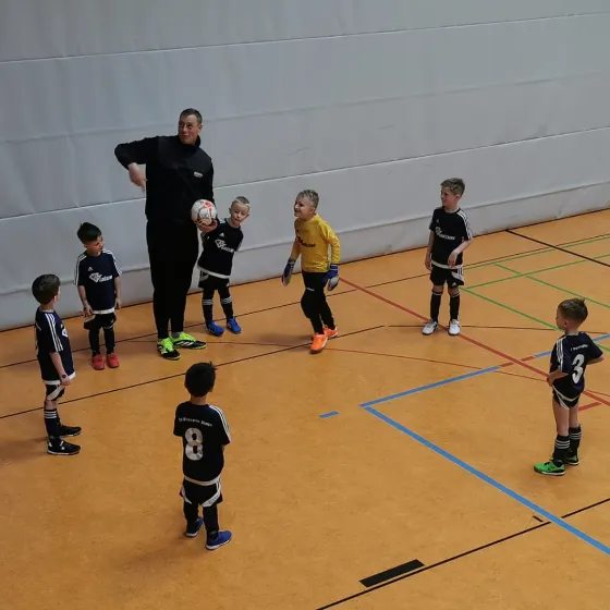 My project-1 (5) SV Fresena Ihren Kinder spielen altersgerechten Fußball. Wenn Fußball dann beim SV Fresena Ihren